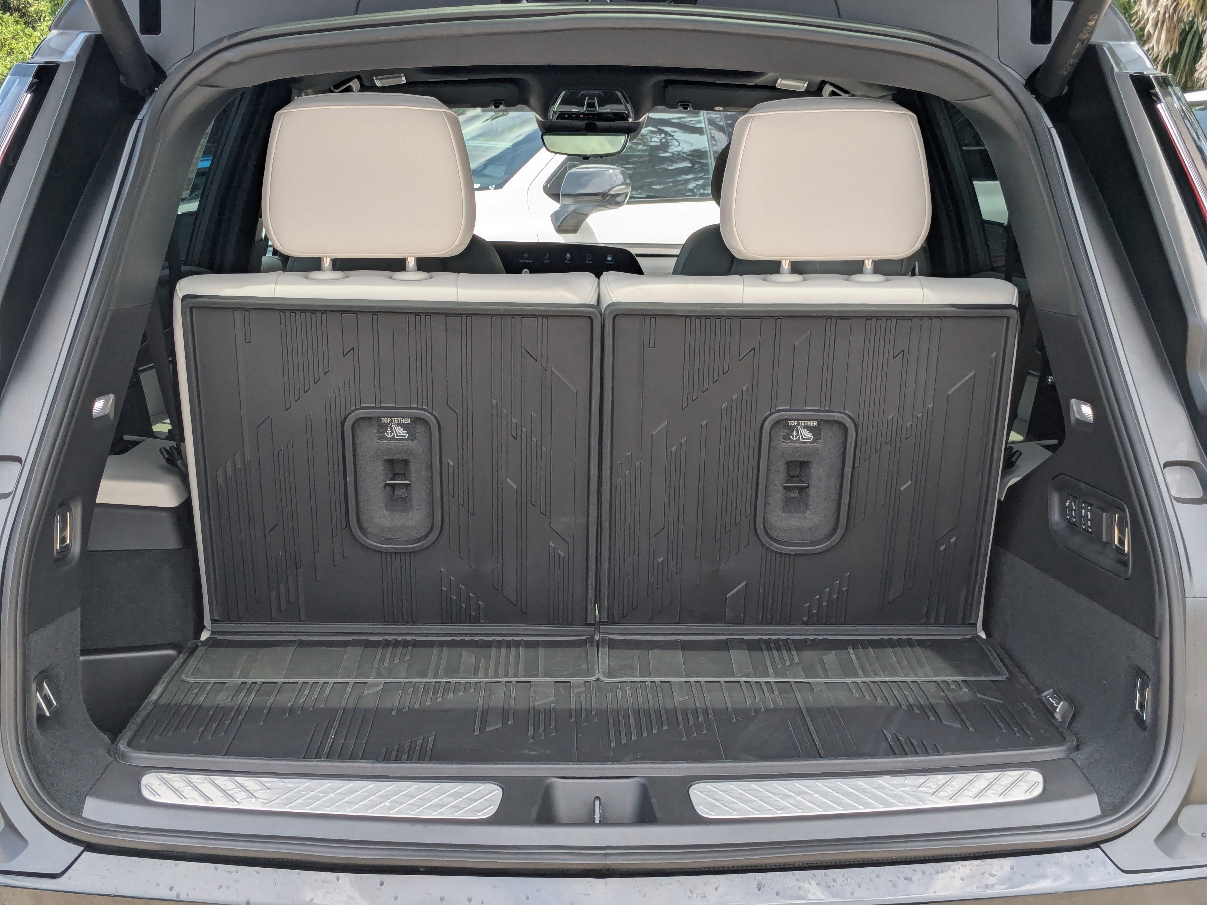 New 2026 Cadillac Vistiq Sport w/ LPO, Floor Liner Package image 27