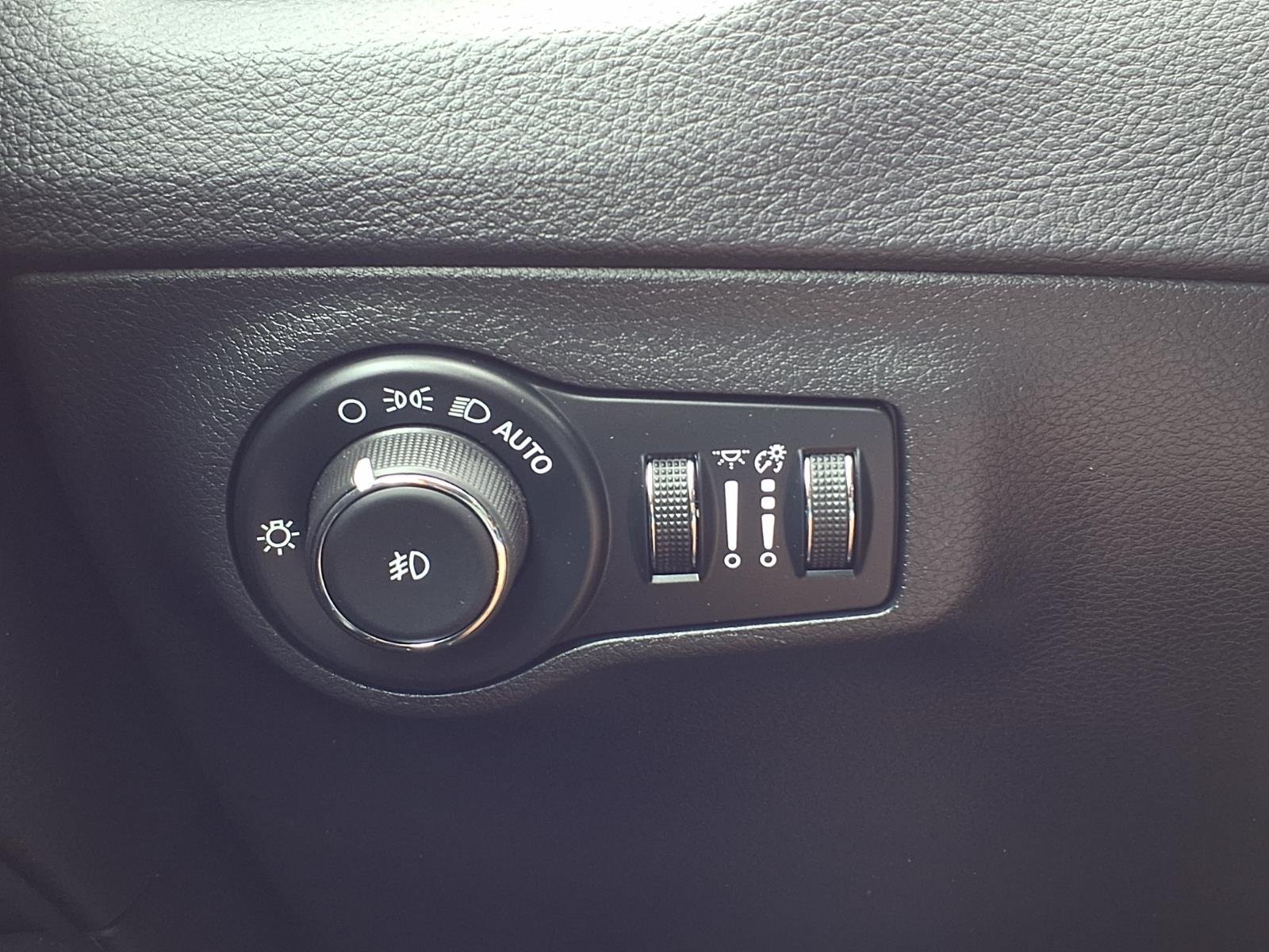 Certified 2020 Jeep Compass Limited AWD/4WD image 17