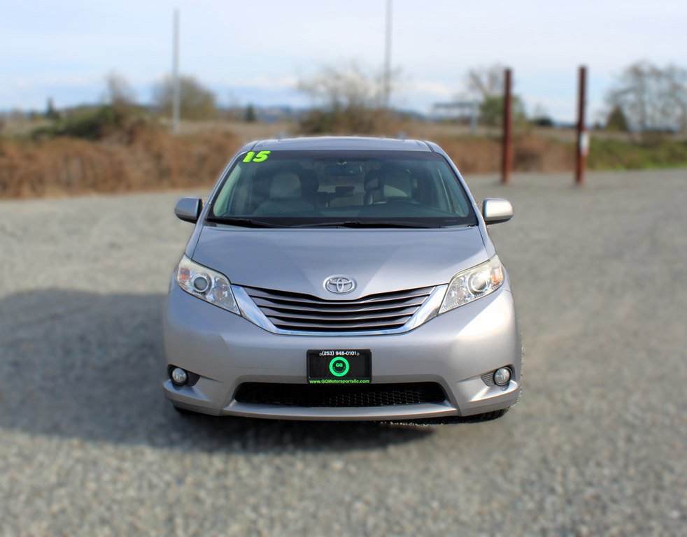 Used 2015 Toyota Sienna XLE Premium AWD/4WD image 2