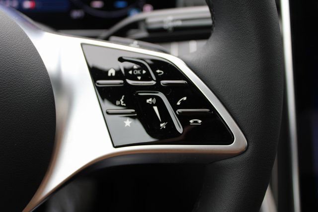 New 2025 Mercedes-Benz C 300 4MATIC Sedan image 18