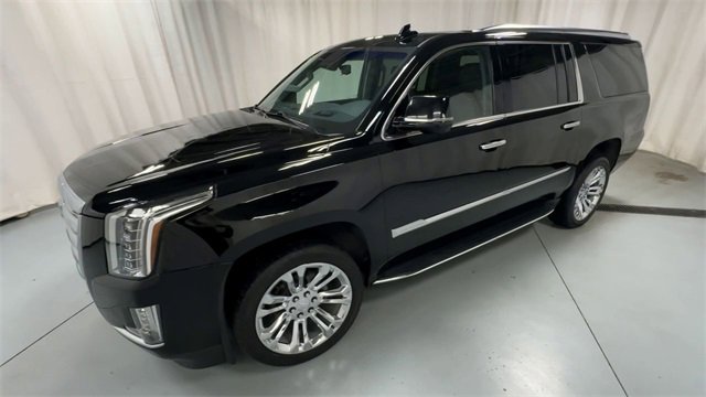 Used 2019 Cadillac Escalade ESV Premium Luxury w/ LPO, Radiant Package image 4