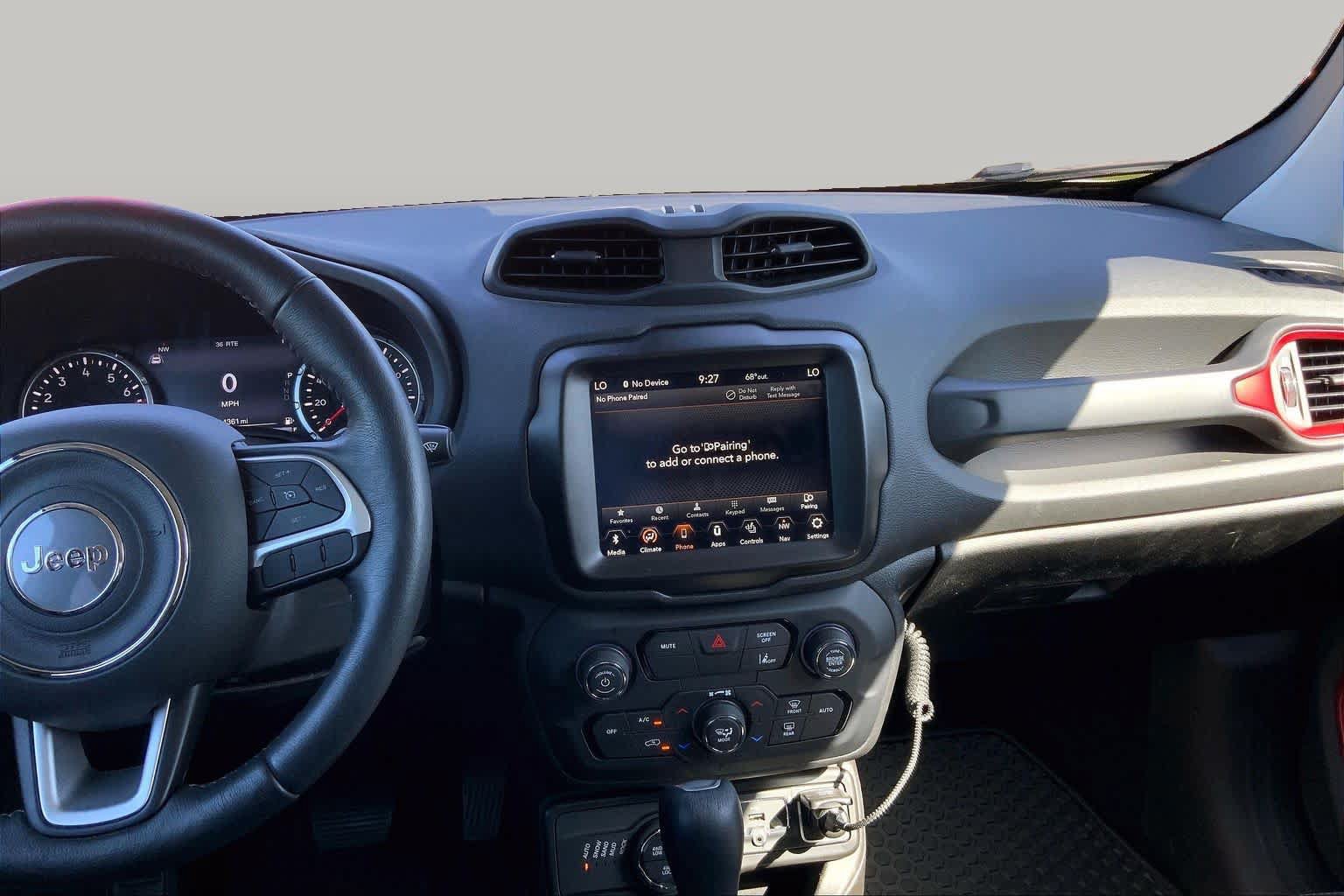 Used 2023 Jeep Renegade Trailhawk w/ Trailhawk Elite Group AWD/4WD image 6