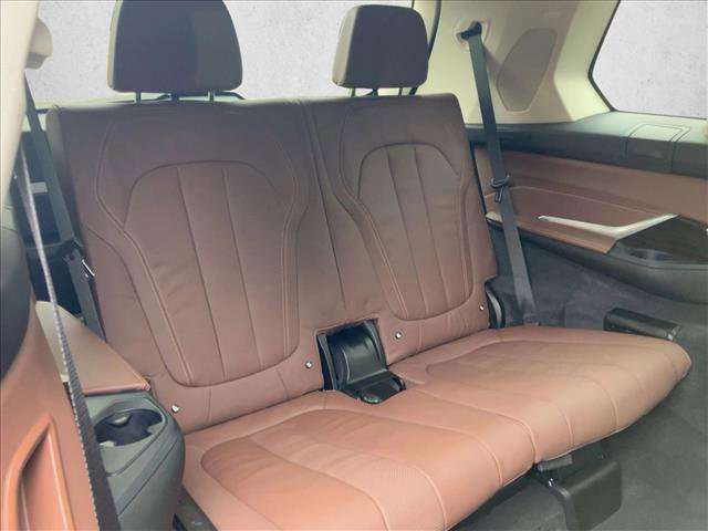 Used 2020 BMW X7 xDrive40i w/ Premium Package image 28