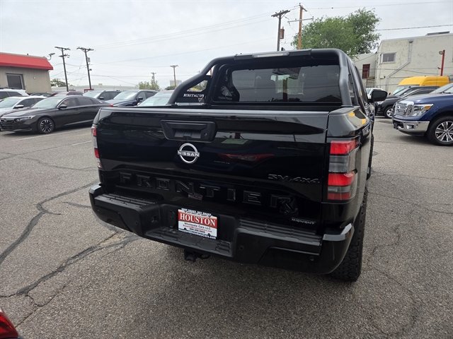 Used 2023 Nissan Frontier SV w/ Midnight Edition Package AWD/4WD image 2