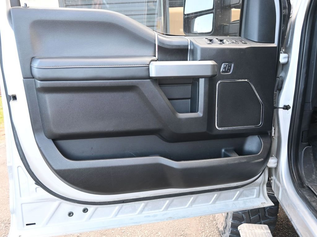 Used 2019 Ford F250 Platinum w/ Platinum Ultimate Package image 19
