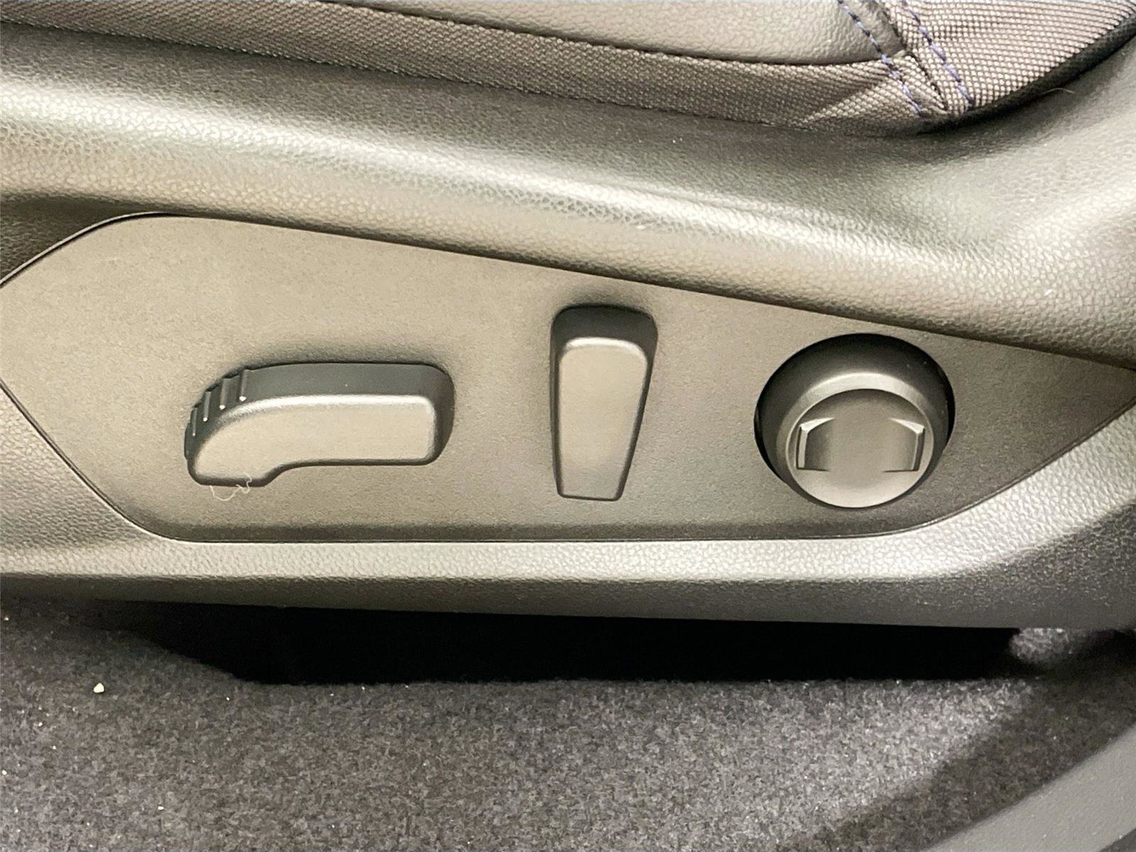 Used 2025 Subaru Forester Premium image 22