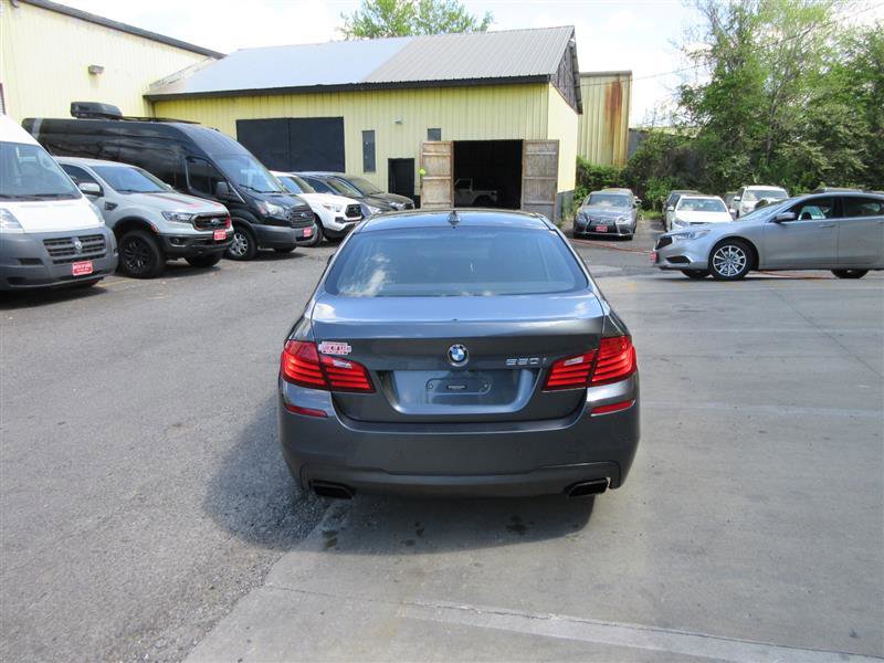 Used 2016 BMW 550i Sedan RWD image 4