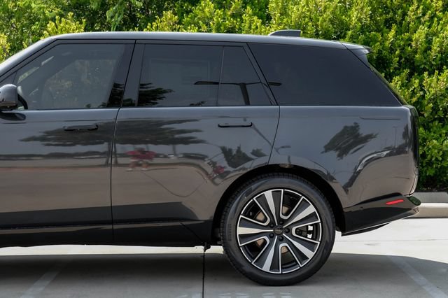 New 2026 Land Rover Range Rover SE AWD/4WD image 17