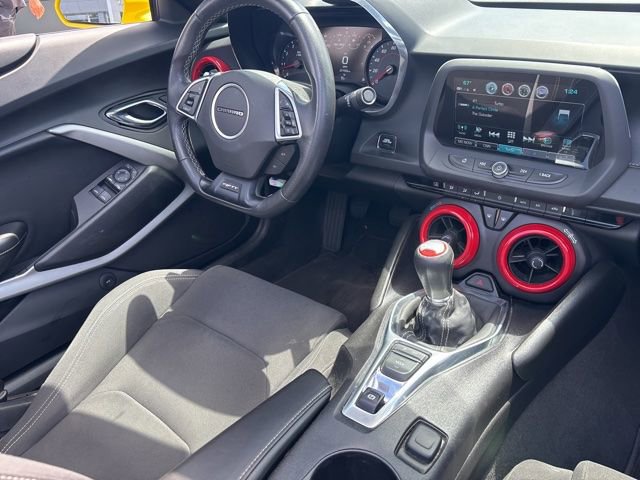 Used 2017 Chevrolet Camaro SS RWD image 10
