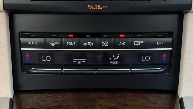 Used 2015 Mercedes-Benz E 350 4MATIC Sedan image 86