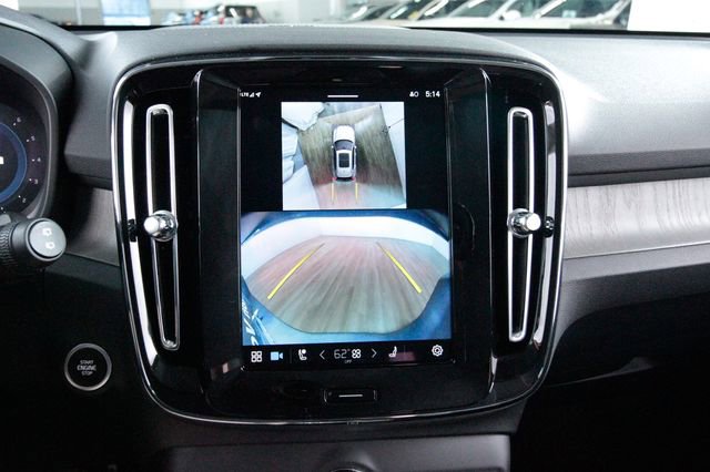 Certified 2025 Volvo XC40 B5 Ultra w/ Protection Package Premier image 18