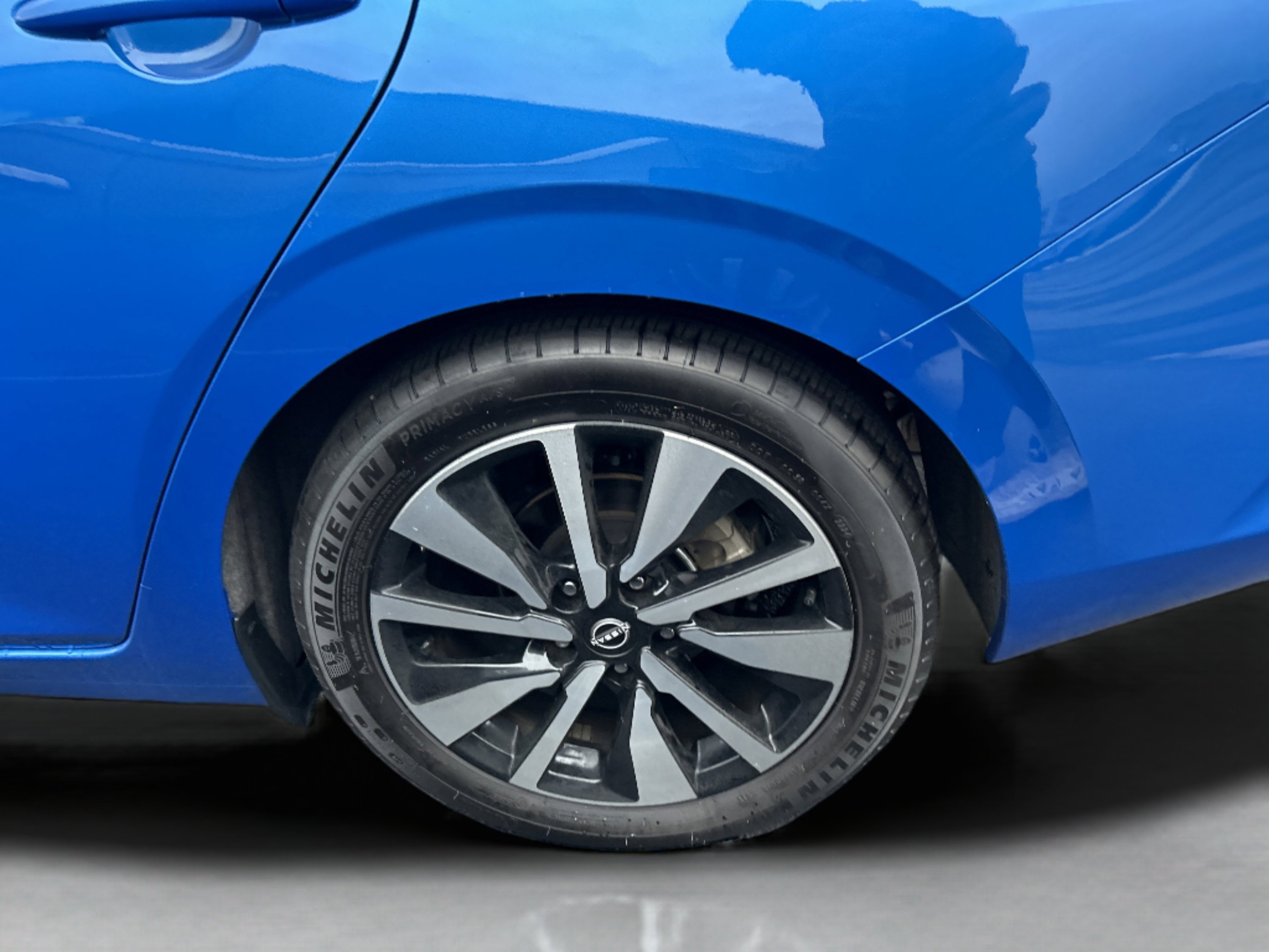 Used 2025 Nissan Sentra SV w/ SV Premium Package image 22