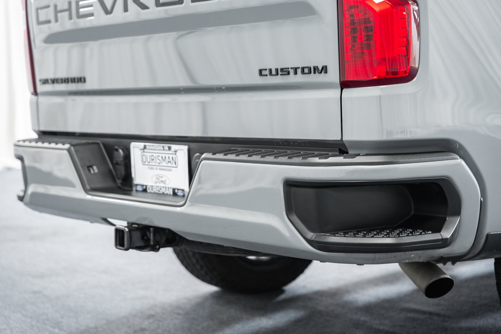 Used 2024 Chevrolet Silverado 1500 Custom w/ Turbomax Blackout Package AWD/4WD image 10