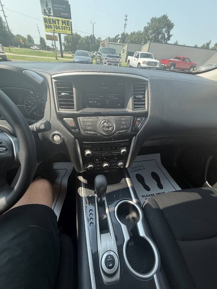 Used 2019 Nissan Pathfinder S AWD/4WD image 20