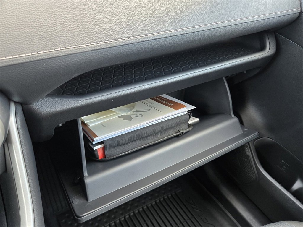 Used 2022 Toyota RAV4 XLE image 23