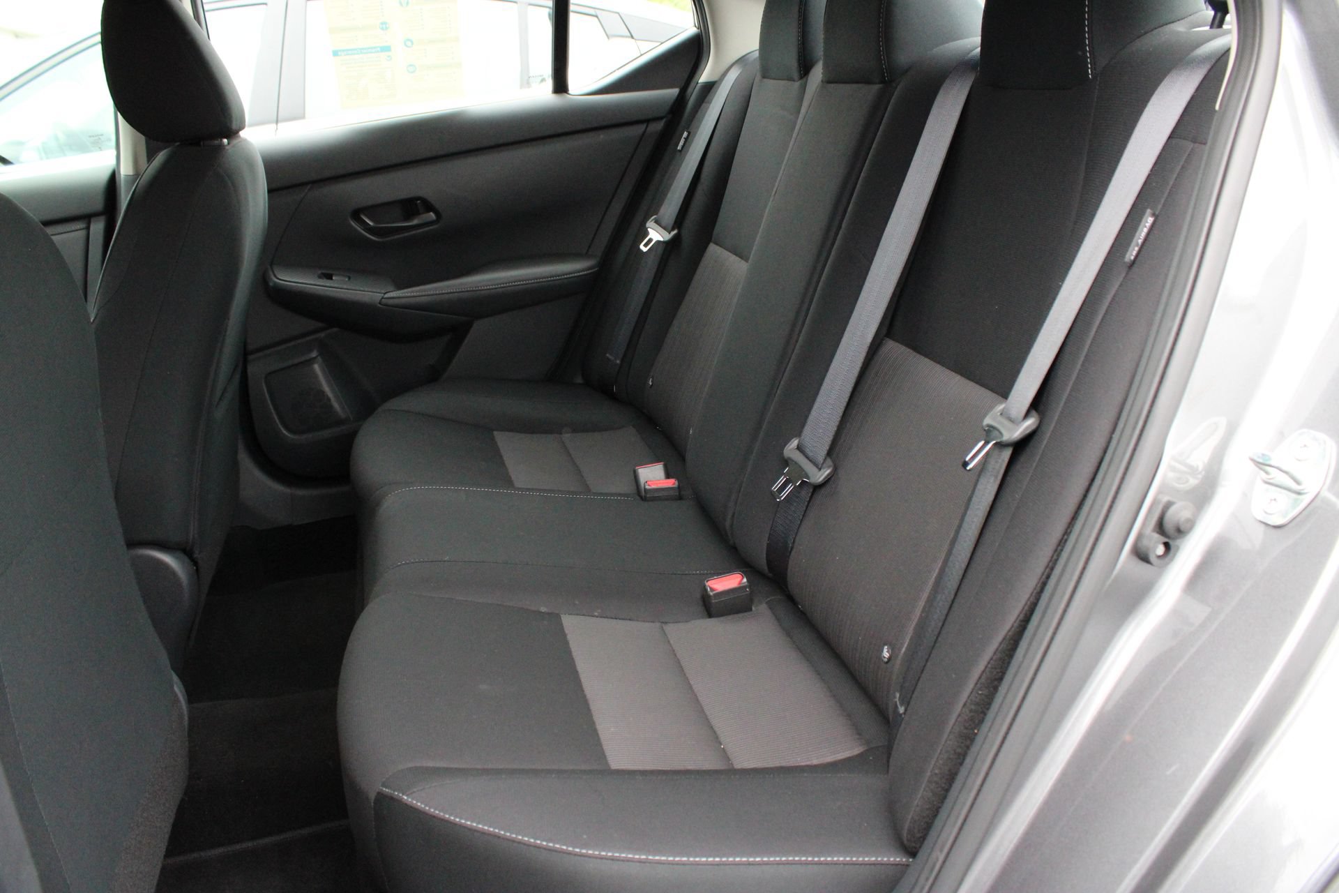 Used 2024 Nissan Sentra SV FWD image 18