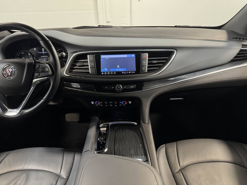 Used 2024 Buick Enclave Premium image 18
