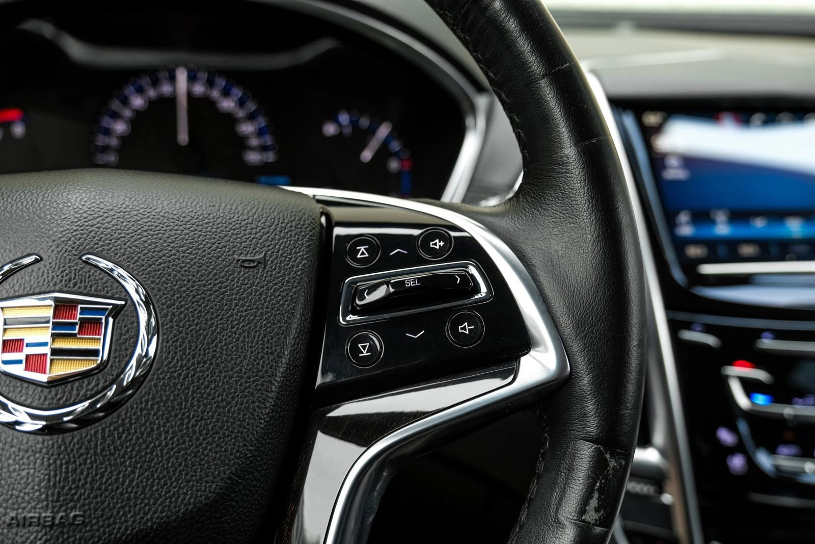Used 2016 Cadillac SRX Premium w/ Driver Assist Package FWD image 19