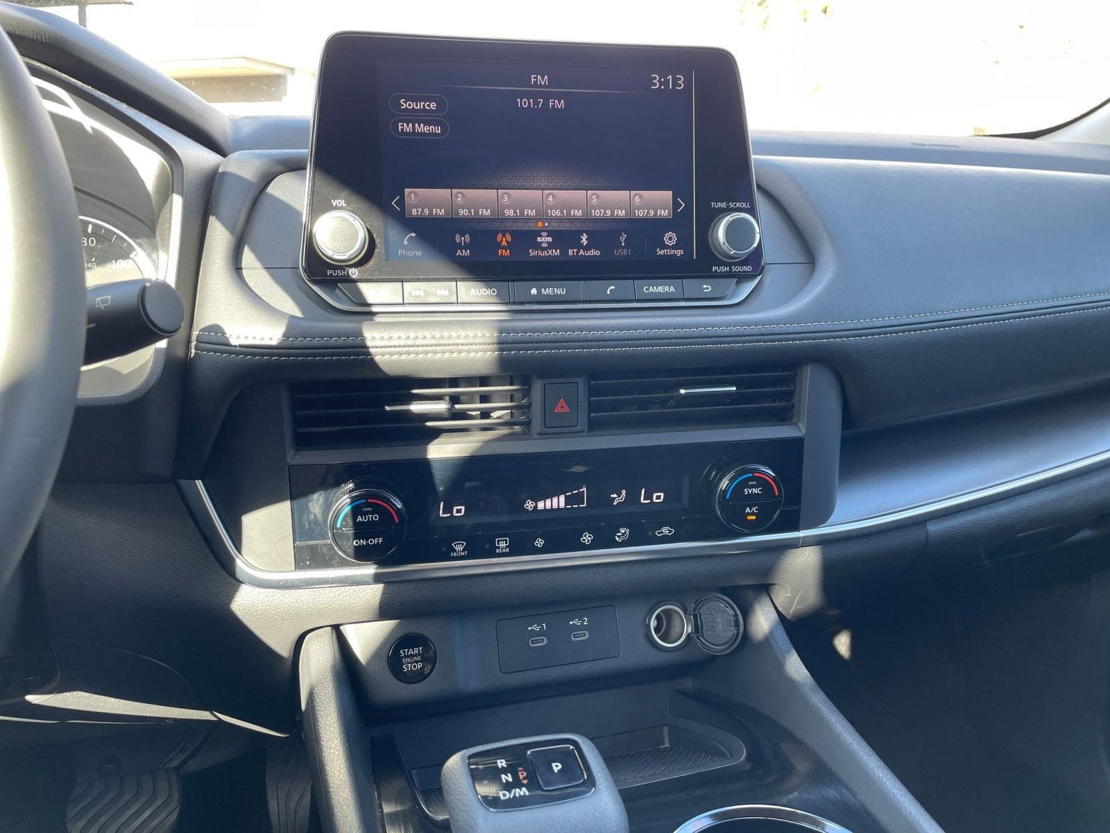 Used 2025 Nissan Rogue SV FWD image 21