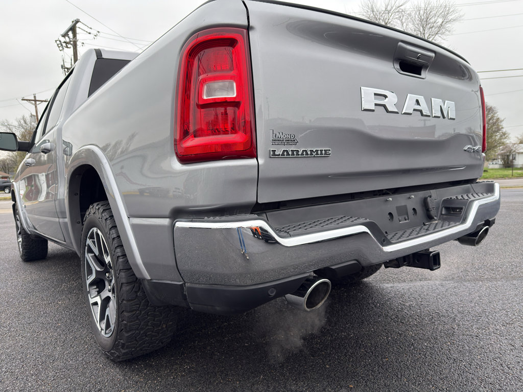 Used 2025 RAM 1500 Laramie image 9