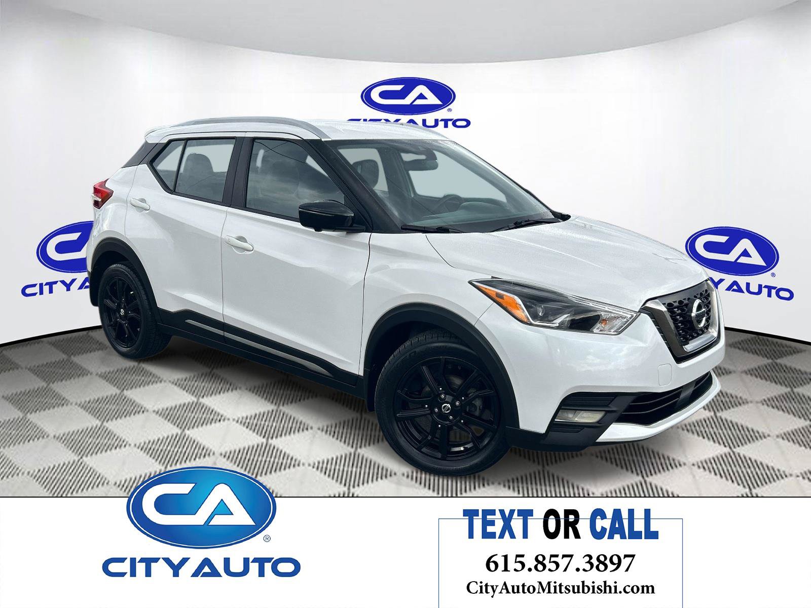 Used 2020 Nissan Kicks SR w/ SR Premium Package FWD image 1