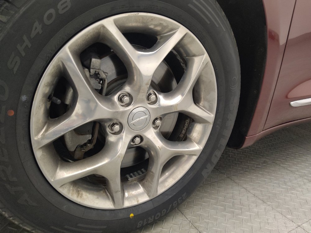 Used 2018 Chrysler Pacifica Limited FWD image 31