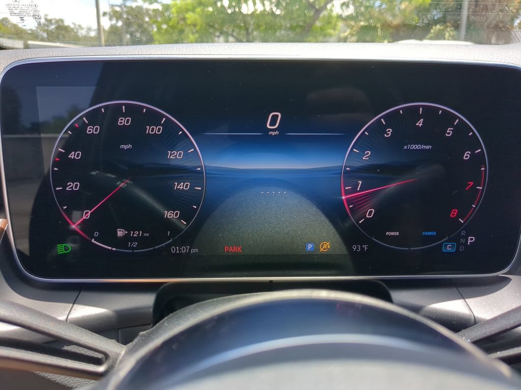 Used 2025 Mercedes-Benz GLC 300 image 32