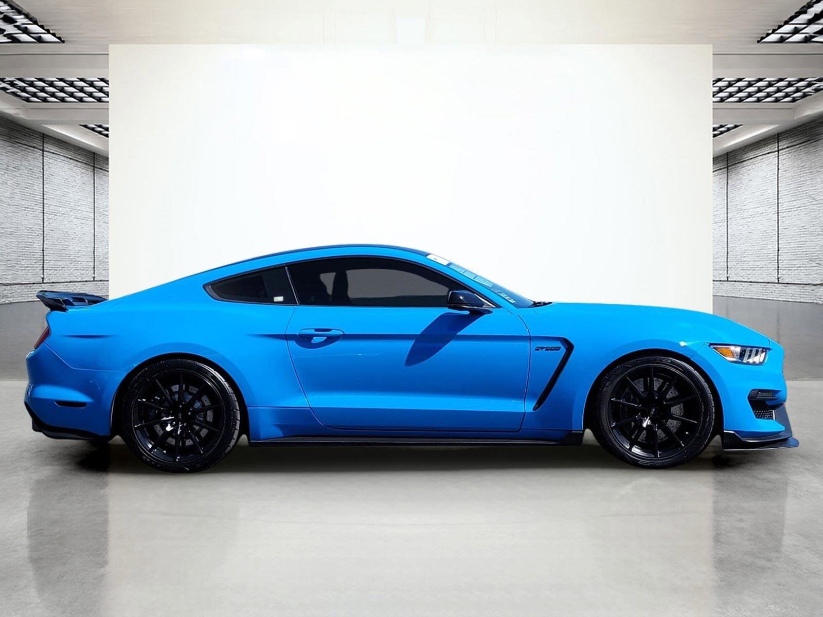 Used 2017 Ford Mustang Shelby GT350 w/ Electronics Package RWD image 5