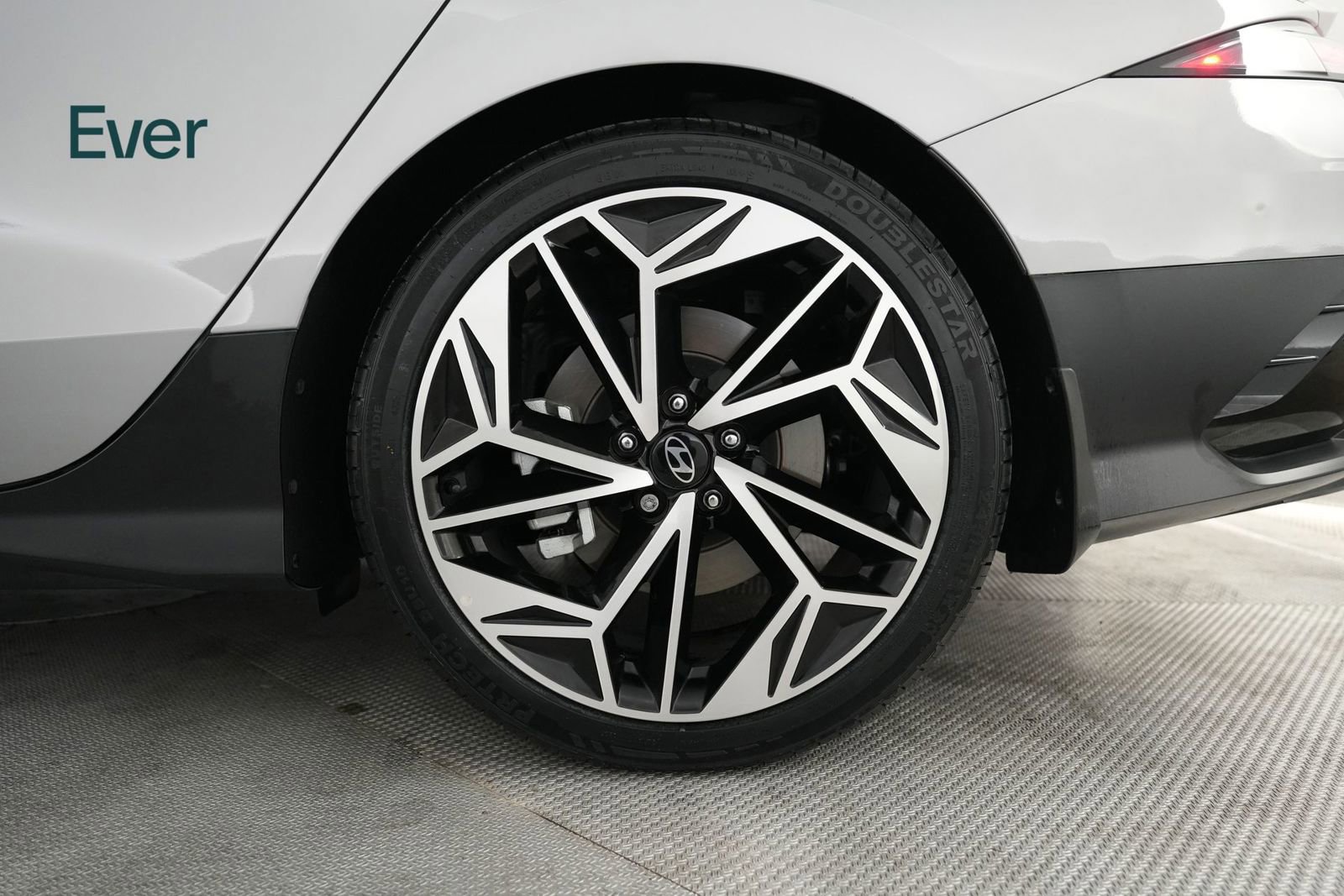 Used 2023 Hyundai Ioniq 6 SEL RWD image 9