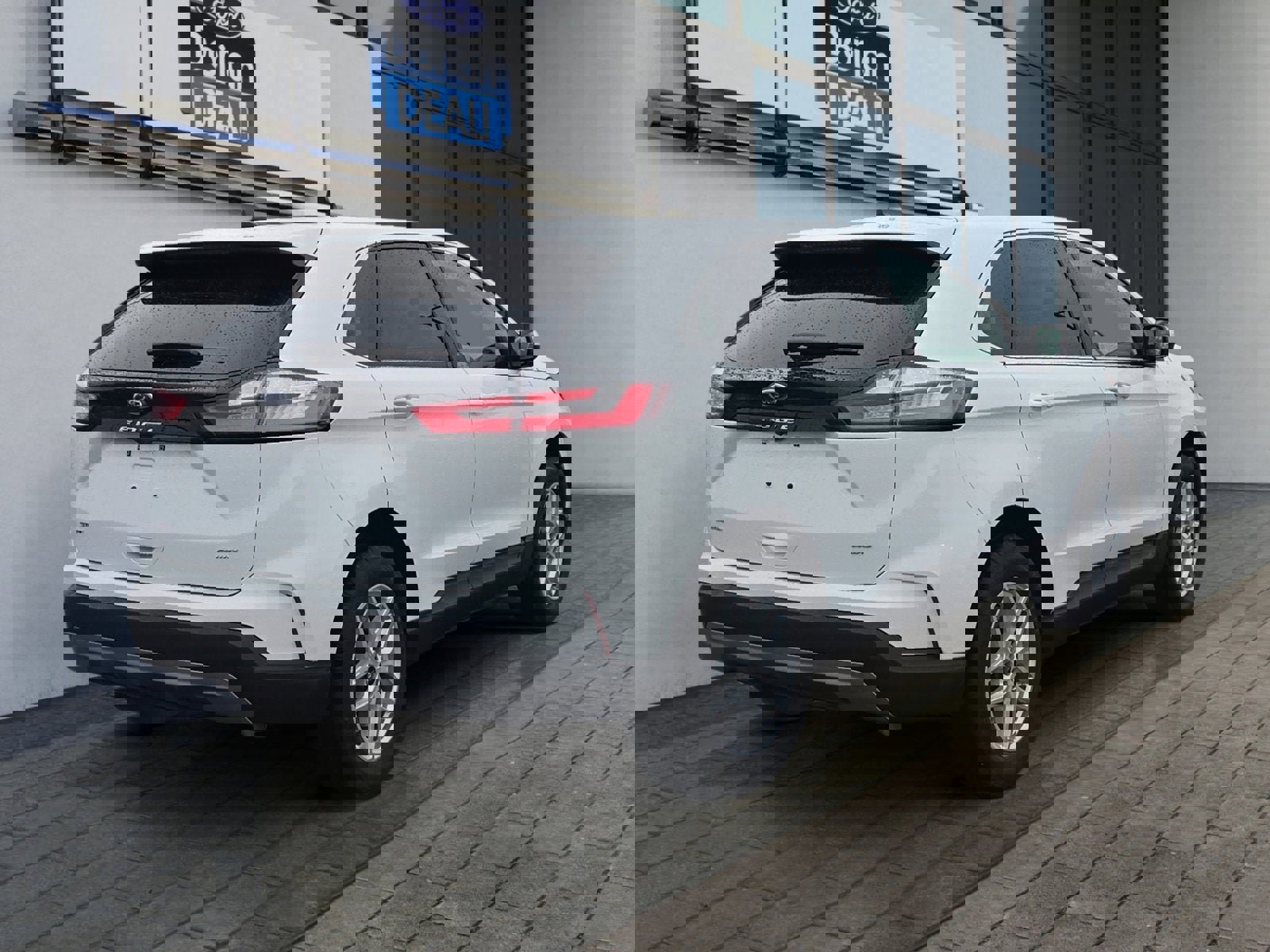 Certified 2024 Ford Edge SEL image 3