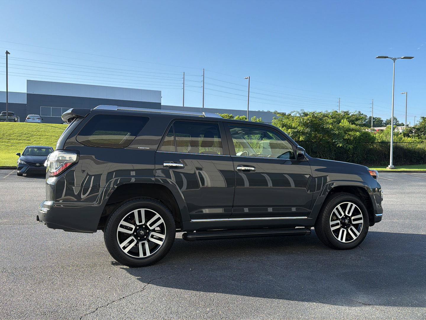 Used 2024 Toyota 4Runner Limited AWD/4WD image 7