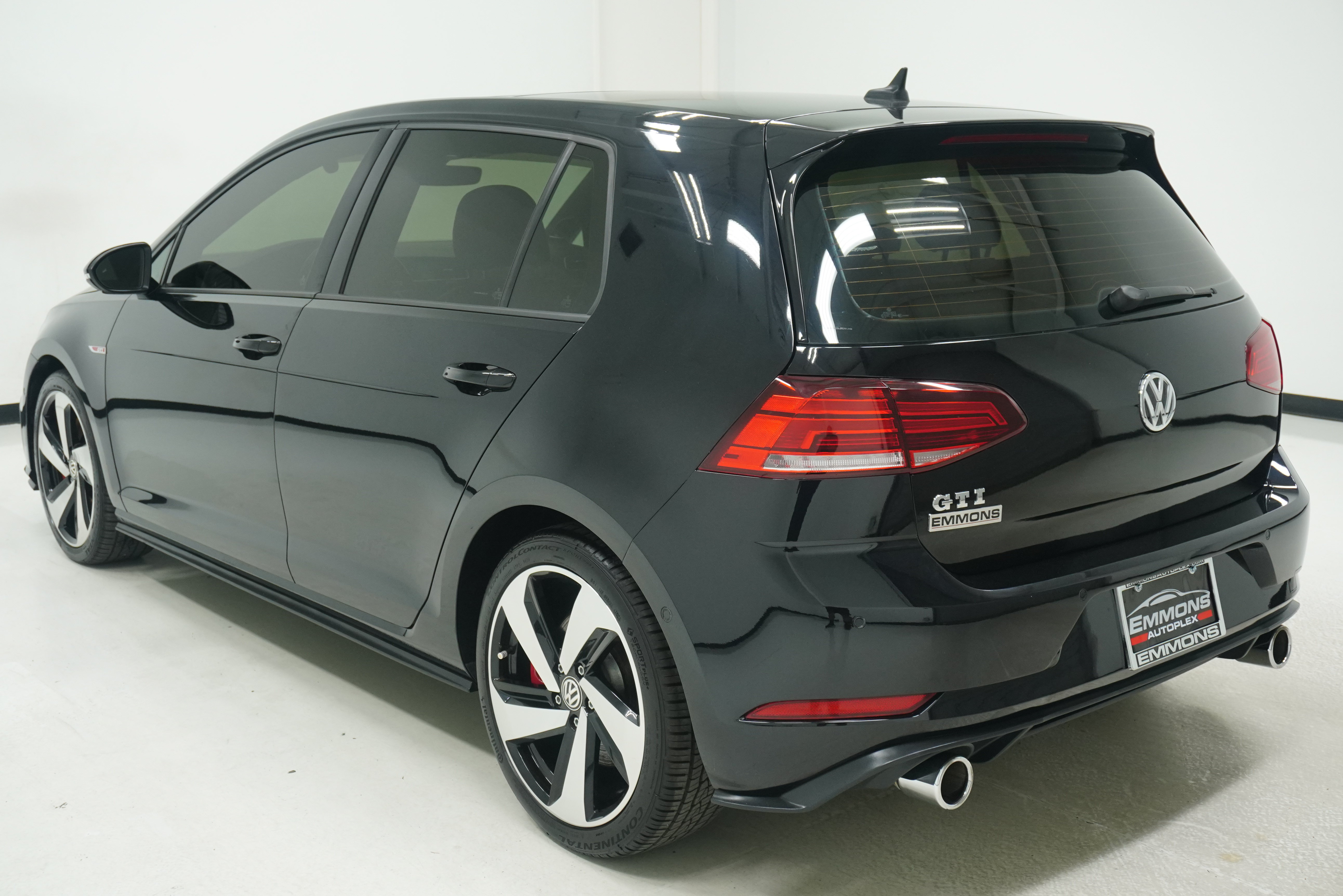 Used 2018 Volkswagen GTI Autobahn FWD image 6