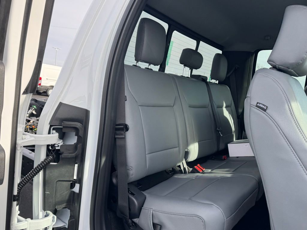 New 2026 Ford F550 4x4 SuperCab Super Duty image 11