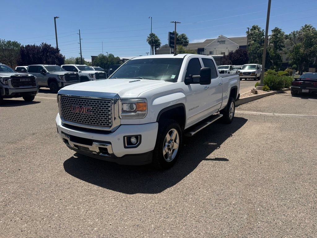 Used 2015 GMC Sierra 2500 Denali w/ Duramax Plus Package AWD/4WD image 1