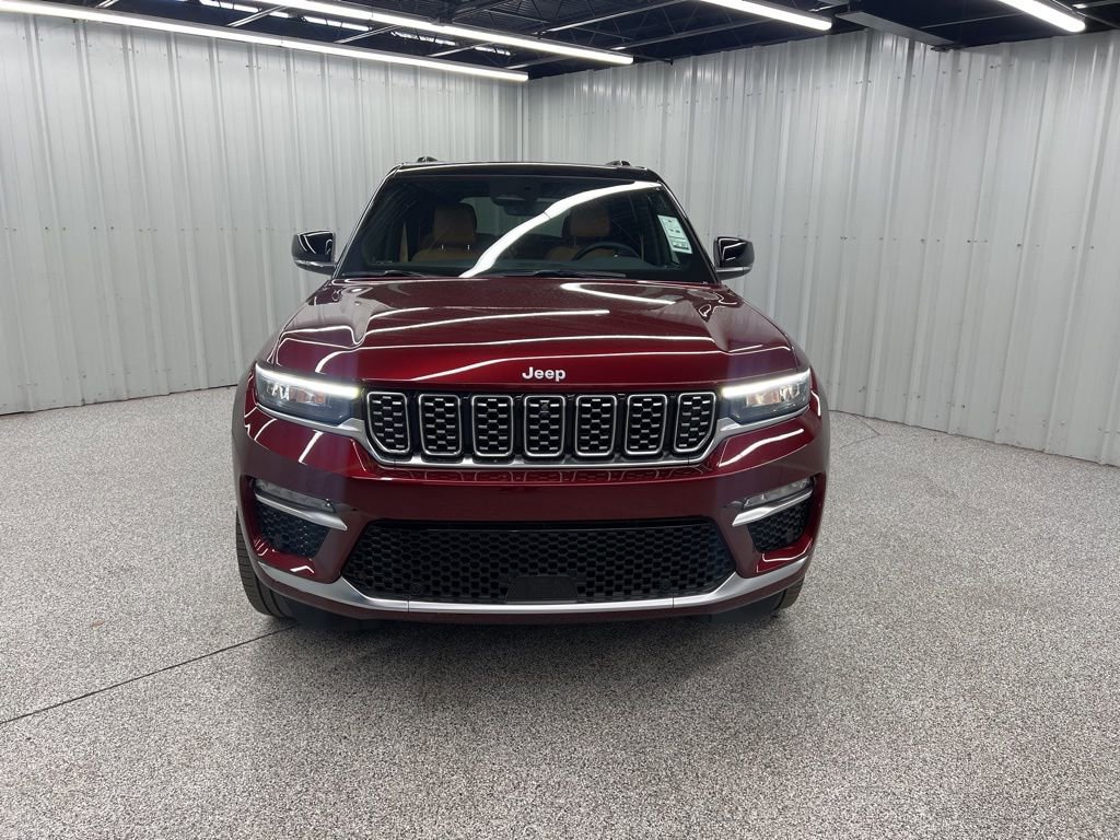 Used 2024 Jeep Grand Cherokee Summit w/ Luxury Tech Group V image 2