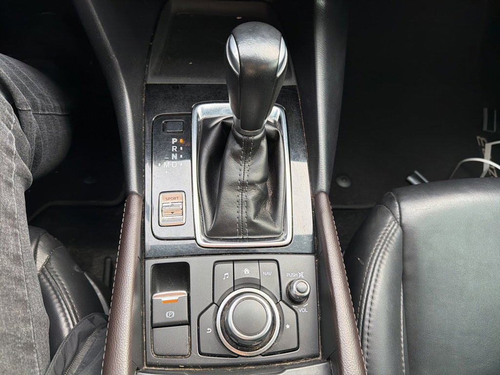 Used 2018 MAZDA MAZDA3 Touring image 19