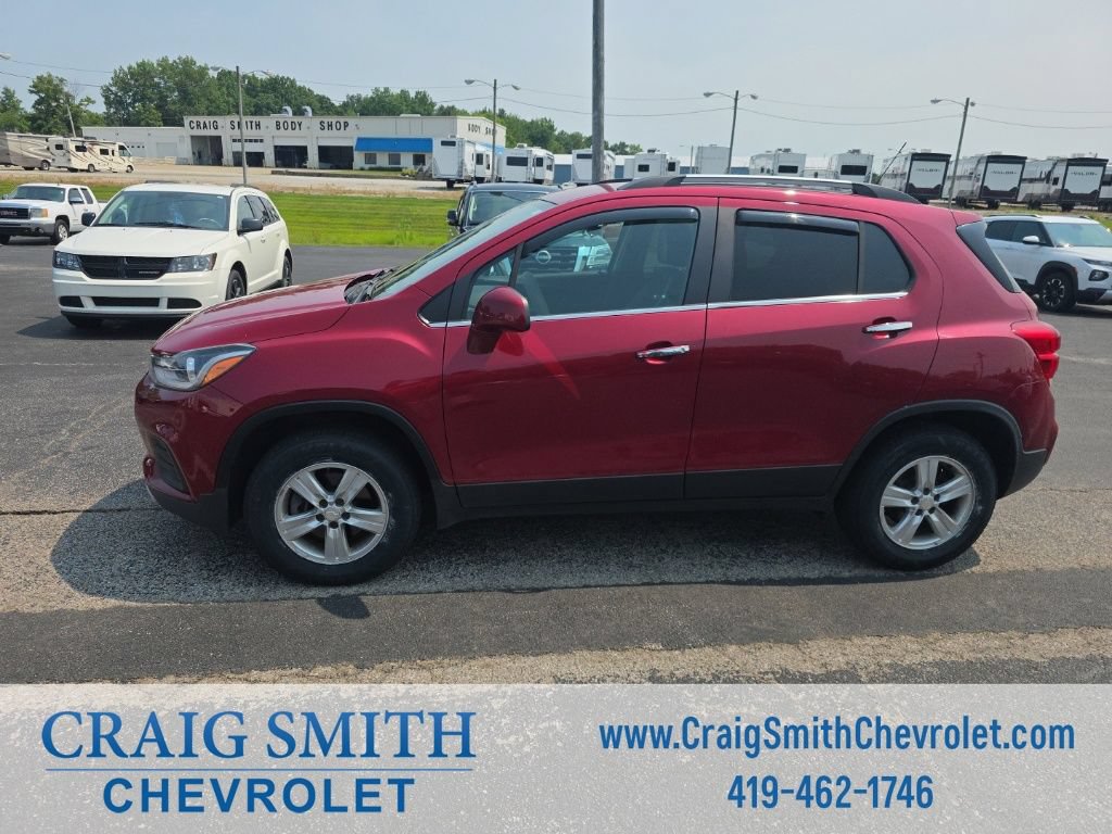 Used 2019 Chevrolet Trax LT w/ LT Convenience Package AWD/4WD image 2