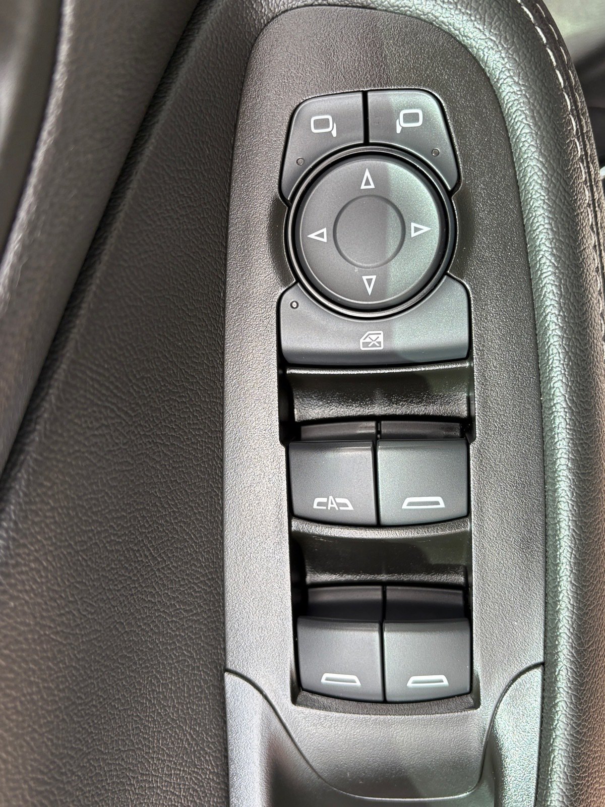 Used 2023 Buick Encore GX Select w/ Experience Buick Package FWD image 15