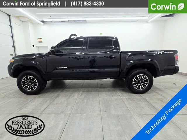 Used 2021 Toyota Tacoma TRD Sport w/ Technology Package RWD image 2