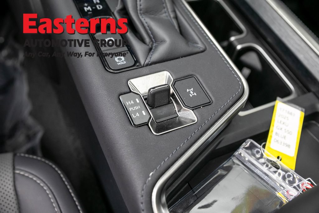Used 2025 Lexus GX 550 w/ Accessory Package (2T) AWD/4WD image 22