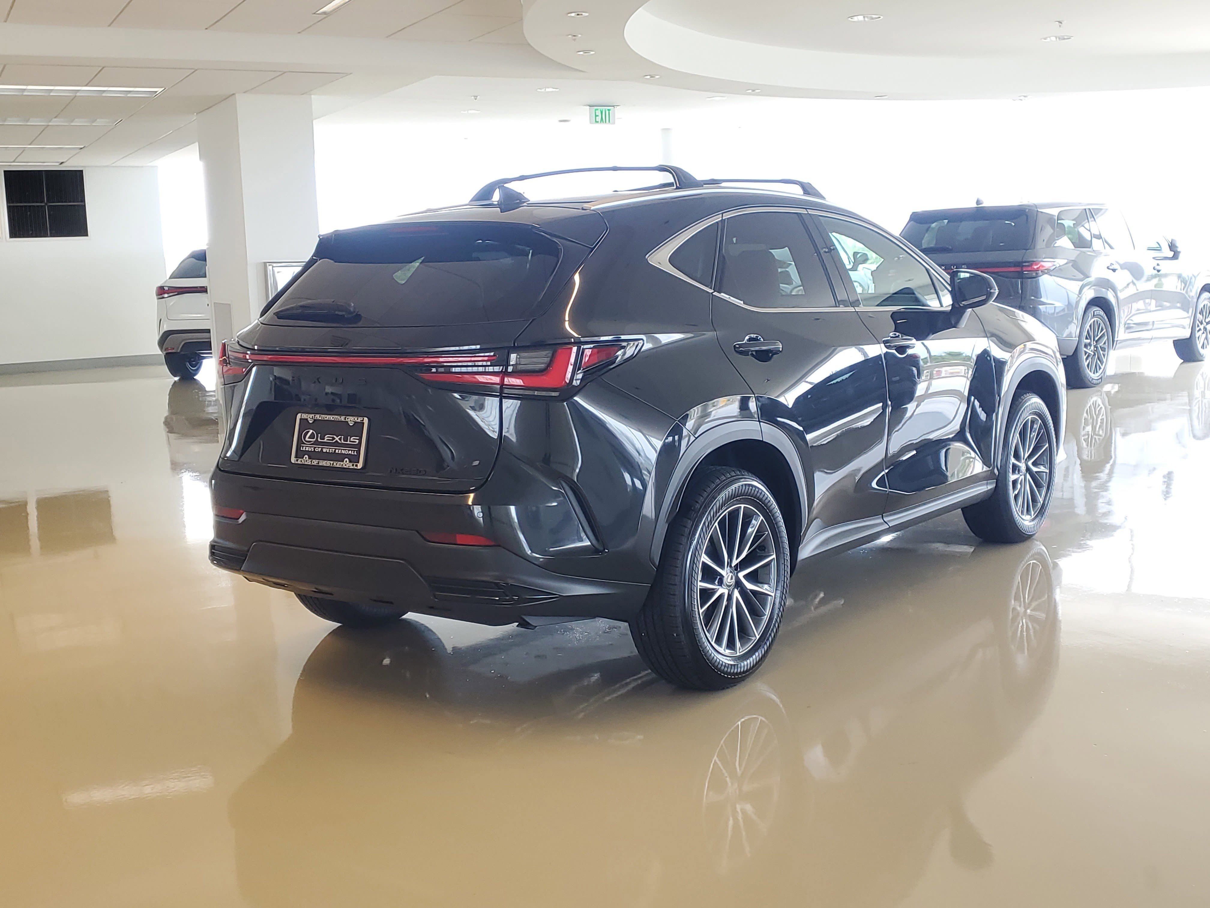 Used 2025 Lexus NX 250 FWD w/ Accessory Package (Z1) image 10