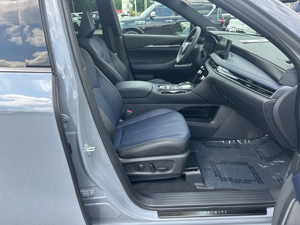 Certified 2026 INFINITI QX60 Sport w/ Dark Cargo Package AWD/4WD image 11