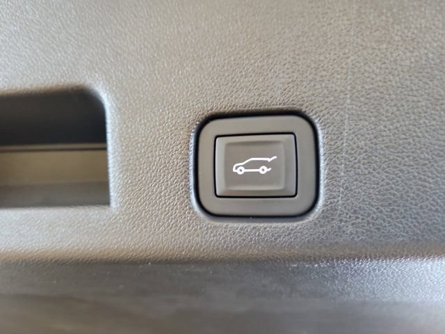 Used 2025 Chevrolet Traverse Z71 AWD/4WD image 13