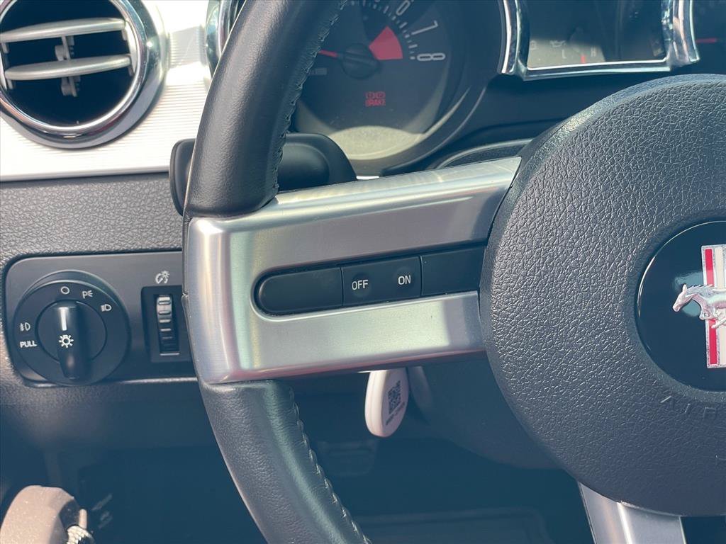 Used 2005 Ford Mustang GT Premium RWD image 13