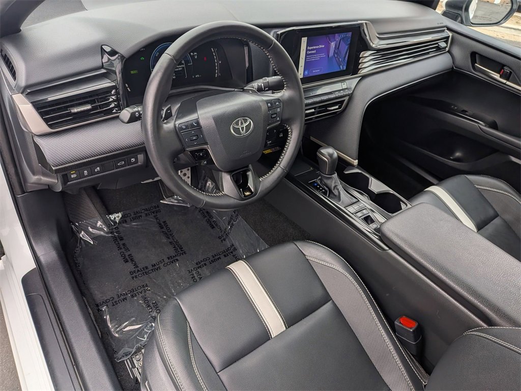 Used 2025 Toyota Camry LE image 14