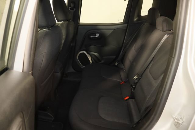Used 2017 Jeep Renegade Latitude image 18