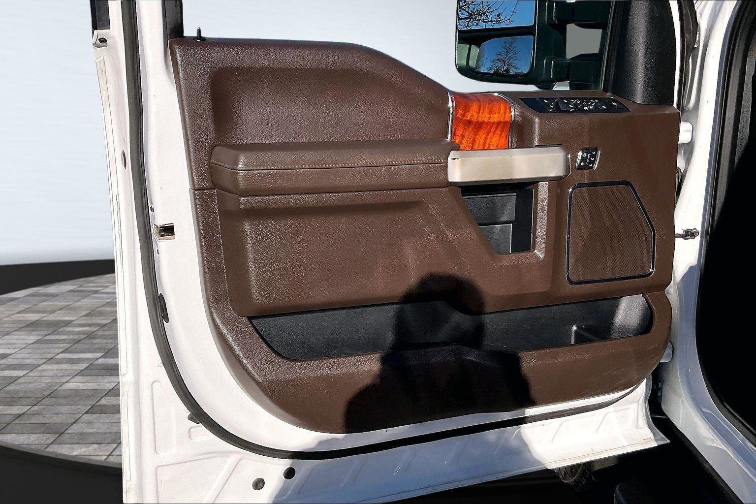 Used 2020 Ford F250 King Ranch w/ Chrome Package image 24