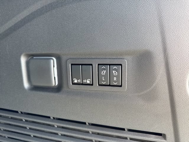 New 2026 Chevrolet Suburban Premier AWD/4WD image 13