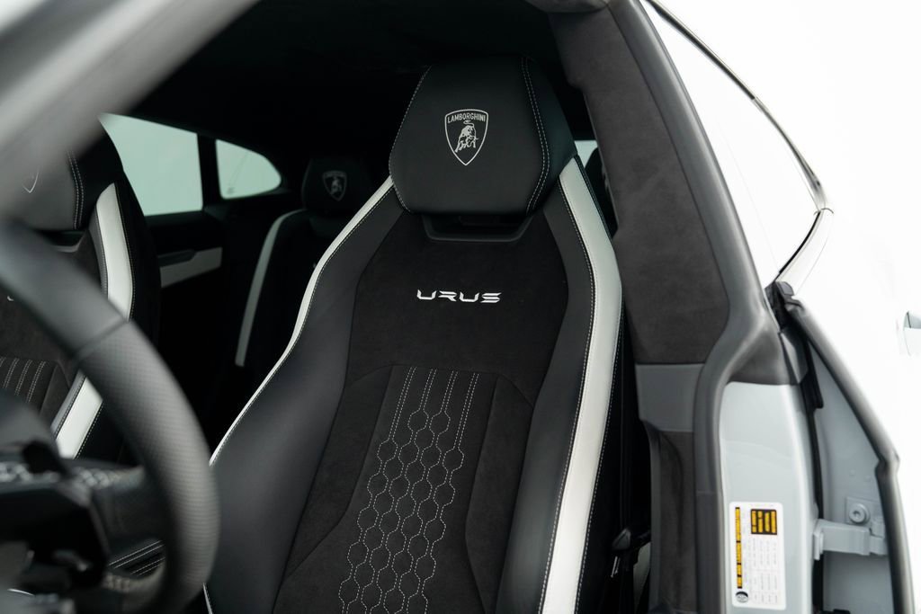 Used 2024 Lamborghini Urus S AWD/4WD image 13