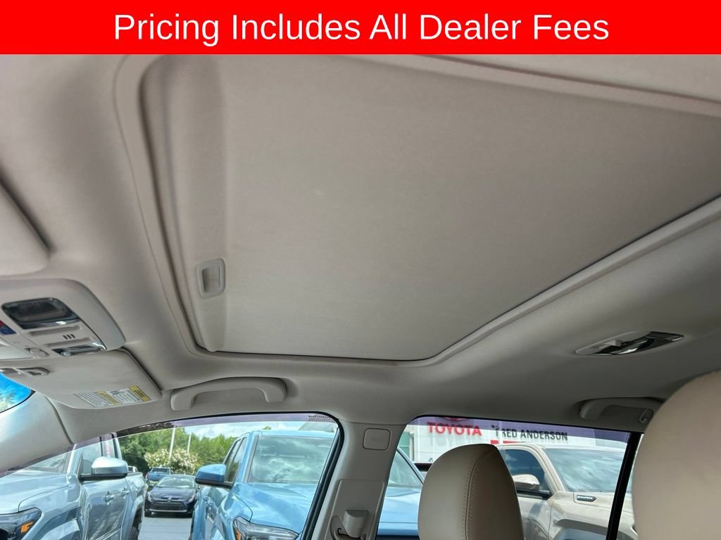 Used 2017 Subaru Outback 2.5i Limited AWD/4WD image 6